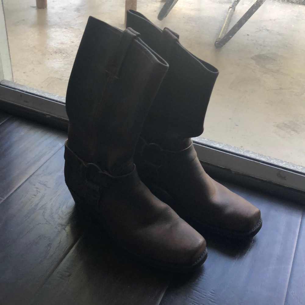 Worn a few times